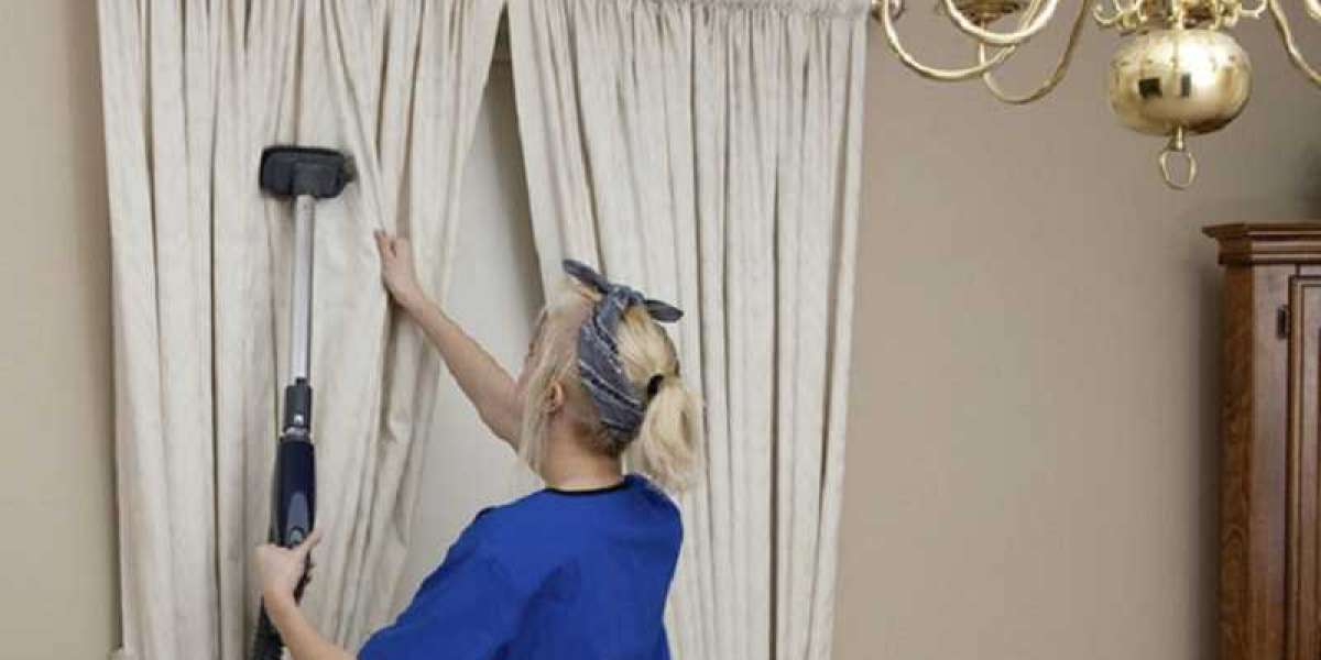 Curtain Cleaning in a GO