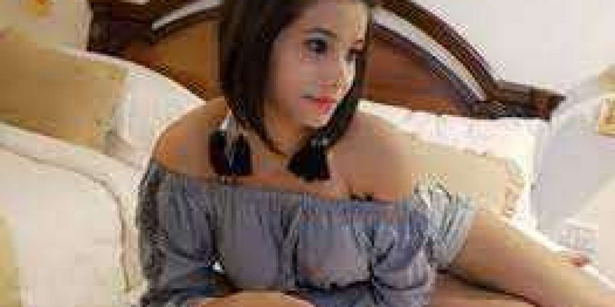 Attractive Personality Of Udaipur Female Escort