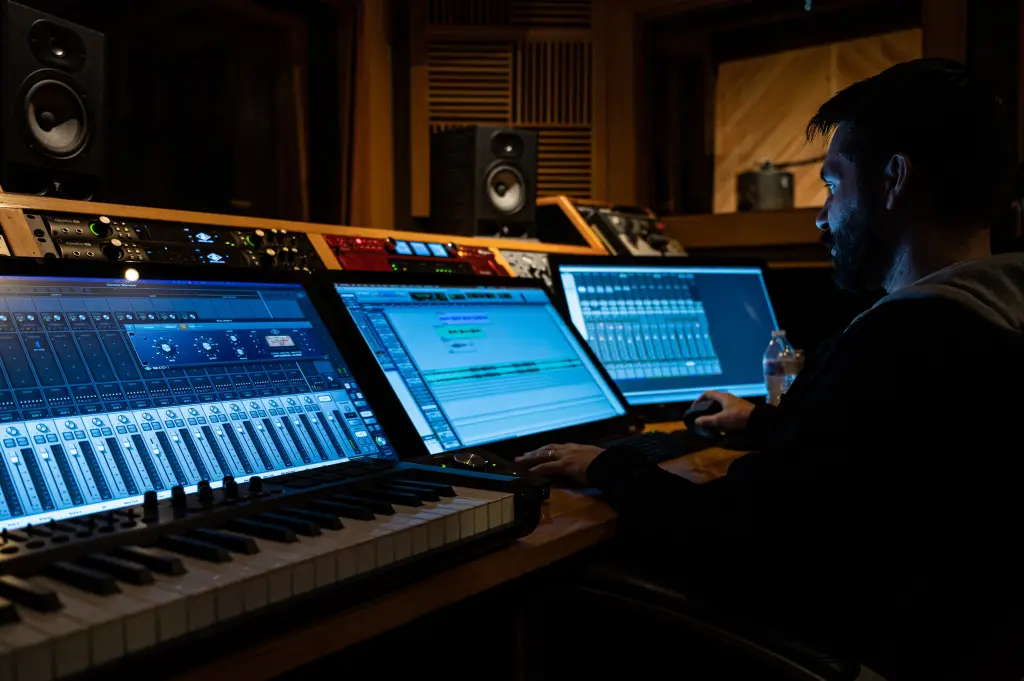 10 Best Studio Monitors for Mixing: the Ultimate Guide | JBZ Beats