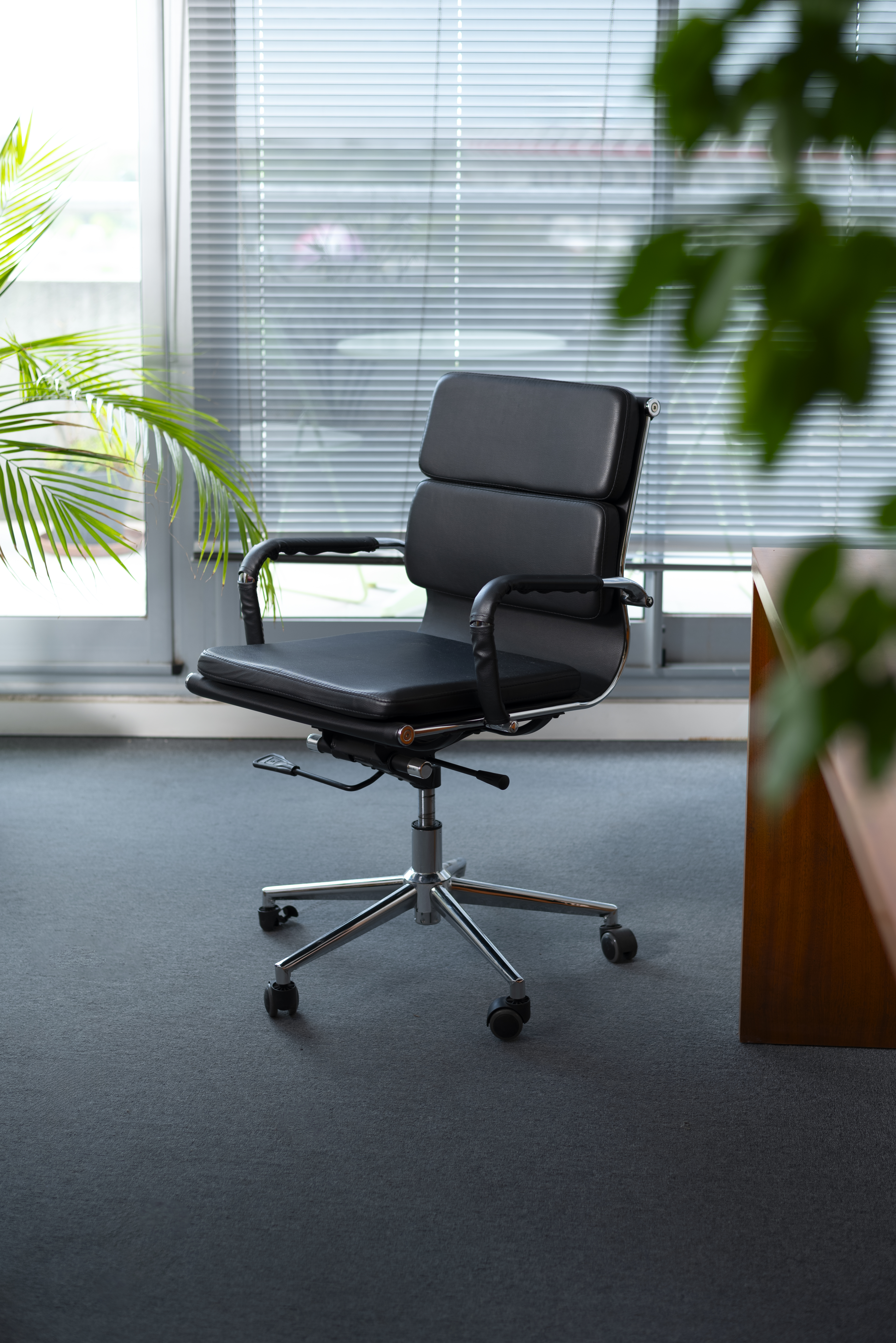 The Ultimate Guide to Choosing the Ideal Modern Office Chair in 5 Simple Steps
